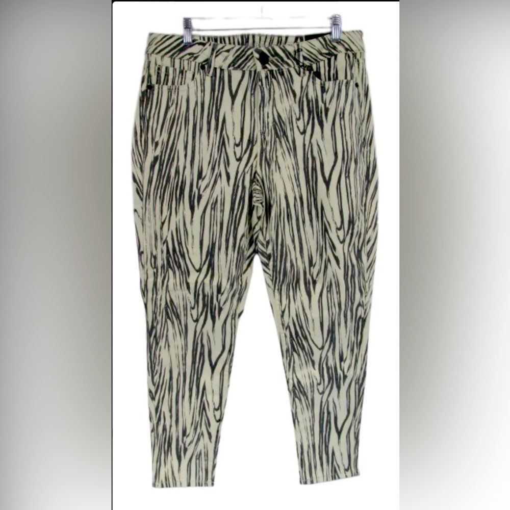 LANE BRYANT
Skinny Super Stretch Jeans
'Zebra'
Womens (Size 16)
